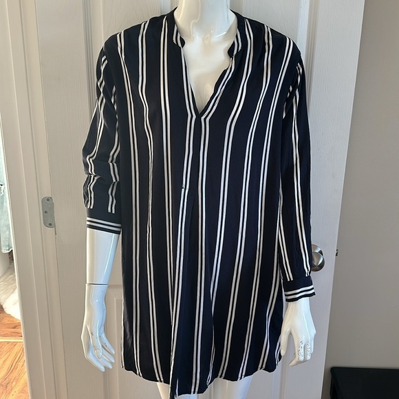 🔥H&M pullover, dress bathing suit cover long shirt 100% VISCOSE size 6 - Picture 2 of 12